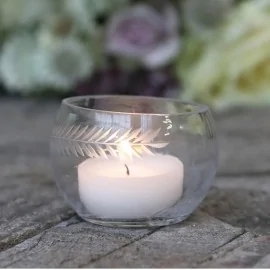 Fyrfadsstage i glas m. dekor