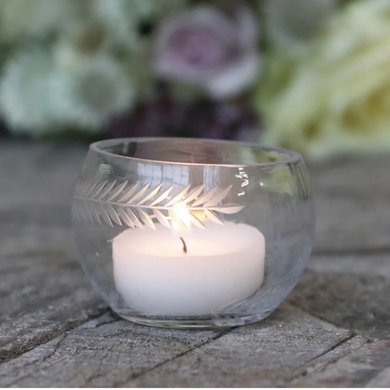 Fyrfadsstage i glas m. dekor