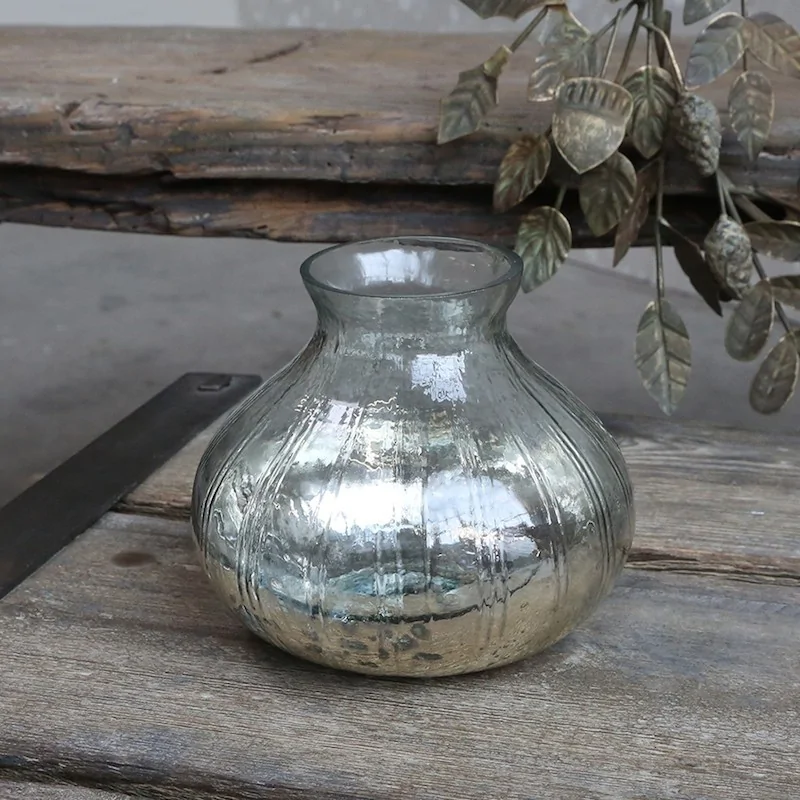 Vase i glas m. dekor i fattigmandssølv