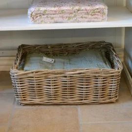 Kurv i flettet rattan - lav model (stor)