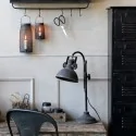 Factory bordlampe i sort fra Chic Antique