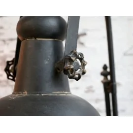 Factory standerlampe fra Chic Antique - Gulvlampe