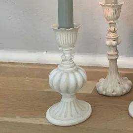 Lysestage i antique creme - 14 cm