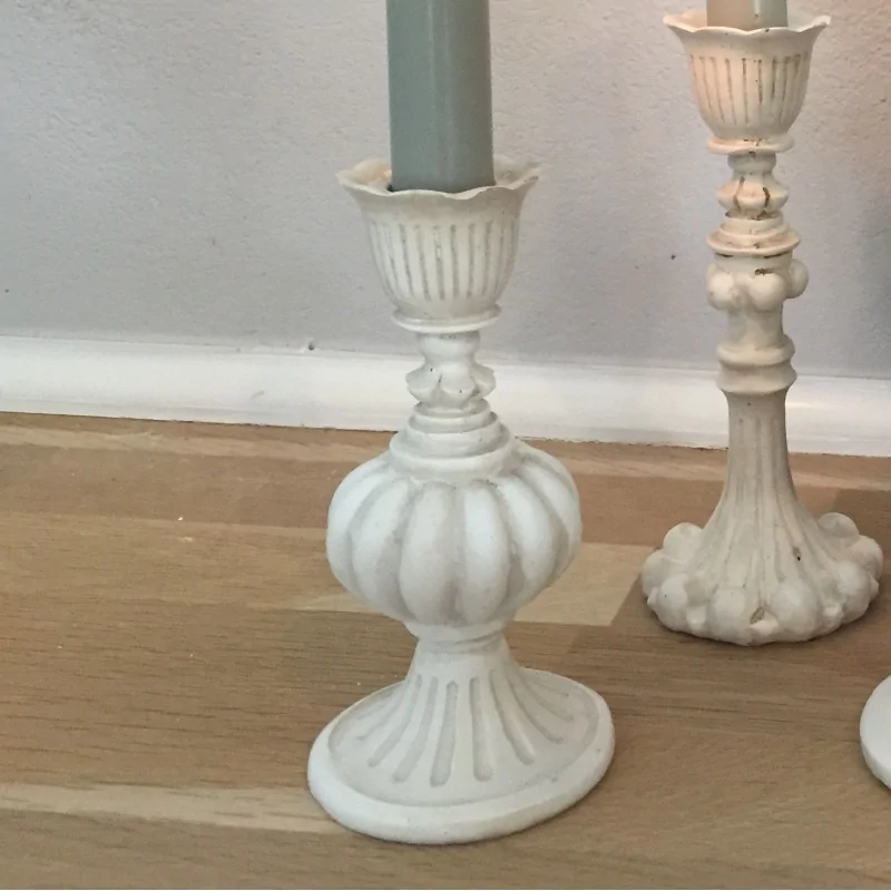 Lysestage i antique creme - 14 cm