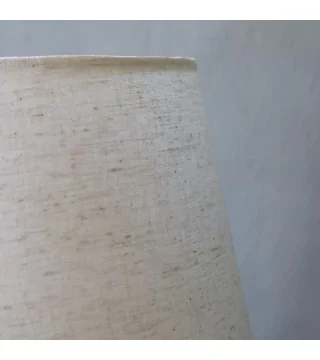 bordlampe i sølv med skærm i hør