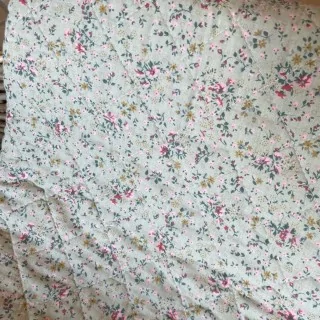blomstret vattæppe / quilt i bomuld
