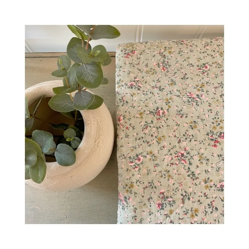 blomstret vattæppe / quilt i bomuld