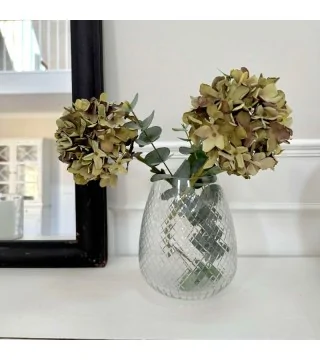 vase i glas med mønster
