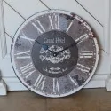 Vægur rundt "Grand hotel"