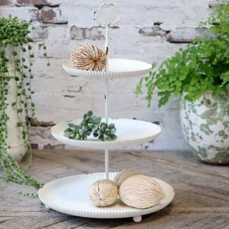 romantisk etagere i creme