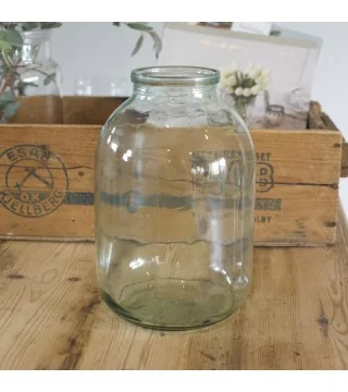 Stor glasvase i klar glas med grønligt skær