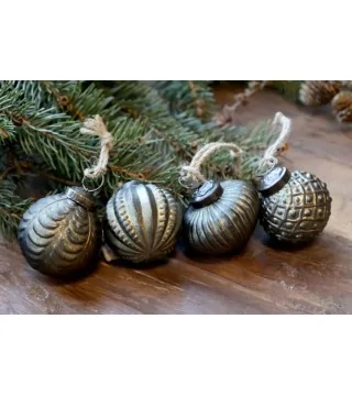 Julekugler i æske sæt af Ø5,5 cm oliven