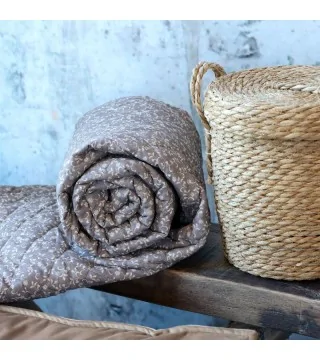 Vattæppe latte m. blomster
