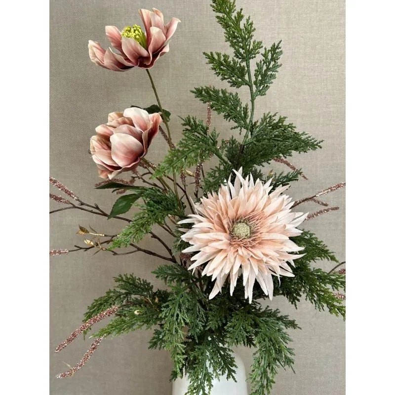 Kunstig gerbera i rosa med gulddetaljer, 63 cm – elegant kunstig blomst til vase og buketter.