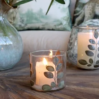 hurricane lysestage i glas med blomster