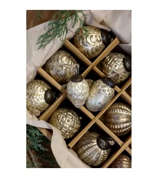 julekugler i æske