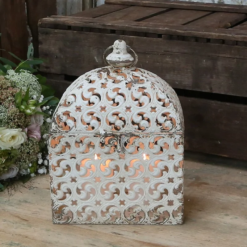 Lanterne / box i romantisk look - creme