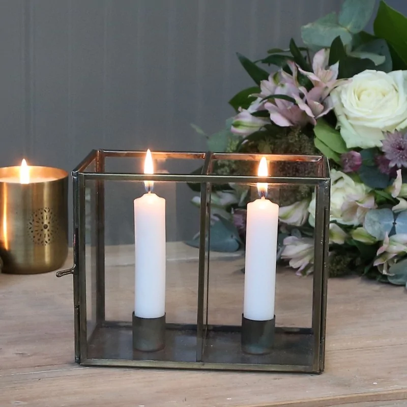 Lysestage i glas og messing look