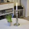 Høj lysestage i sølv look - H32.5