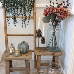 Efterårshyggen fortsætter i den lille gårdbutik i denne uge 🍂

Jeg holder en lille miniferie med familien sidst på ugen, så vær OBS på at der kun er åben onsdag 12.00-17.30 samt søndag efter aftale. 🤎 Der sendes ikke pakker onsdag og torsdag. 

Ønsker jer en SKØN dag 🍂🤎

Kh. Nanna / @frk.wurtz 

#interiørbutik #brugskunstoginteriør #livsstilsbutik #nordiskinteriør 

Følg med for hygge, boligindretning og inspiration til interiør